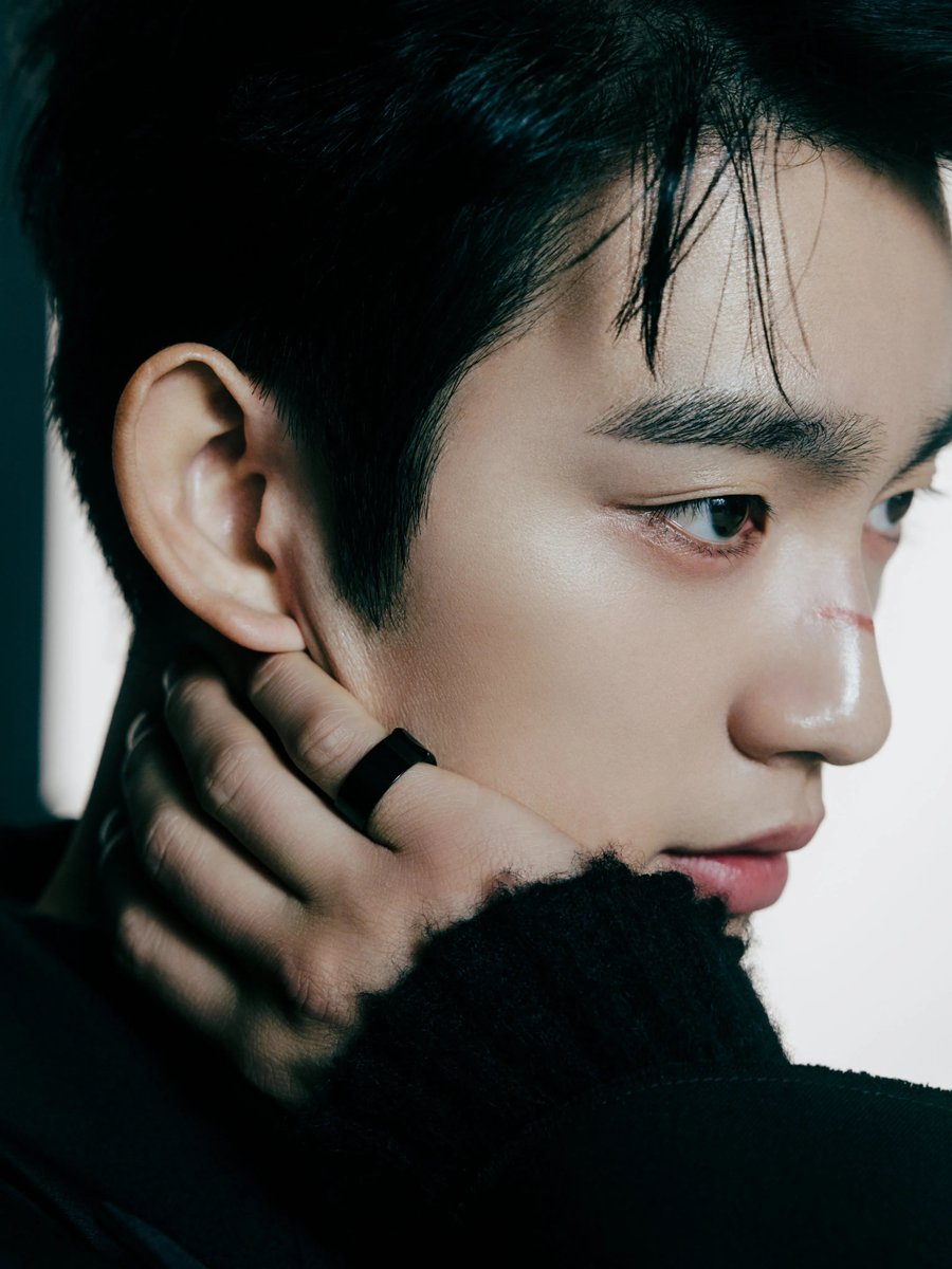 GOT7’s JAY B replied to fans asking about a potentiel #JJproject comeback during his space on Twitter.

"I don't know…If Jinyoung is ready he tell me…I can make it…we can"