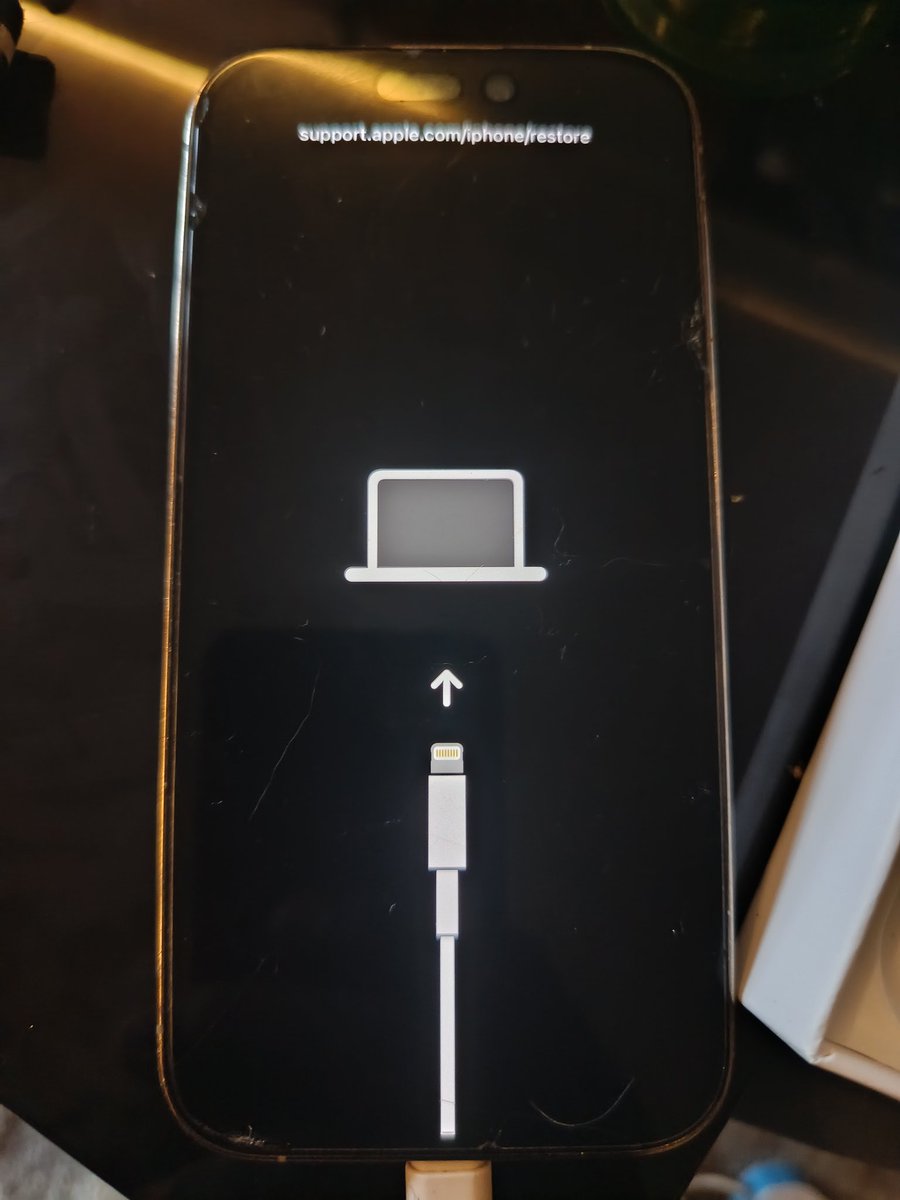 Life update 💔

So I broke my iPhone 15 Pro screen around October 2025, fixed it for ₦470K and less than 2 weeks later, it fell again 🤦🏽‍♂️ At that point I just dumped it and went back to my old 14 Pro I had abandoned when I upgraded.

 Now the 14 Pro has refused to turn on