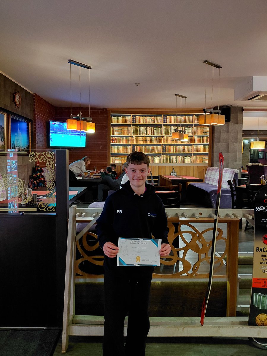 Our presentation evening was a success! What a great way to end a brilliant trip. Some awards up for grabs included:
Most improved ⛷️
Most resilient 💪🏻
Best role model 👑