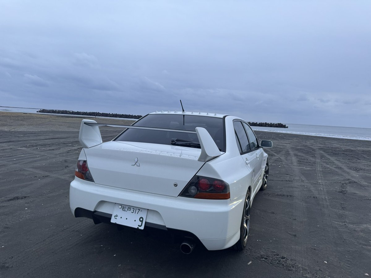 Gravity_apex's tweet photo. 海着いた！ https://t.co/BgQSzVQ9KL