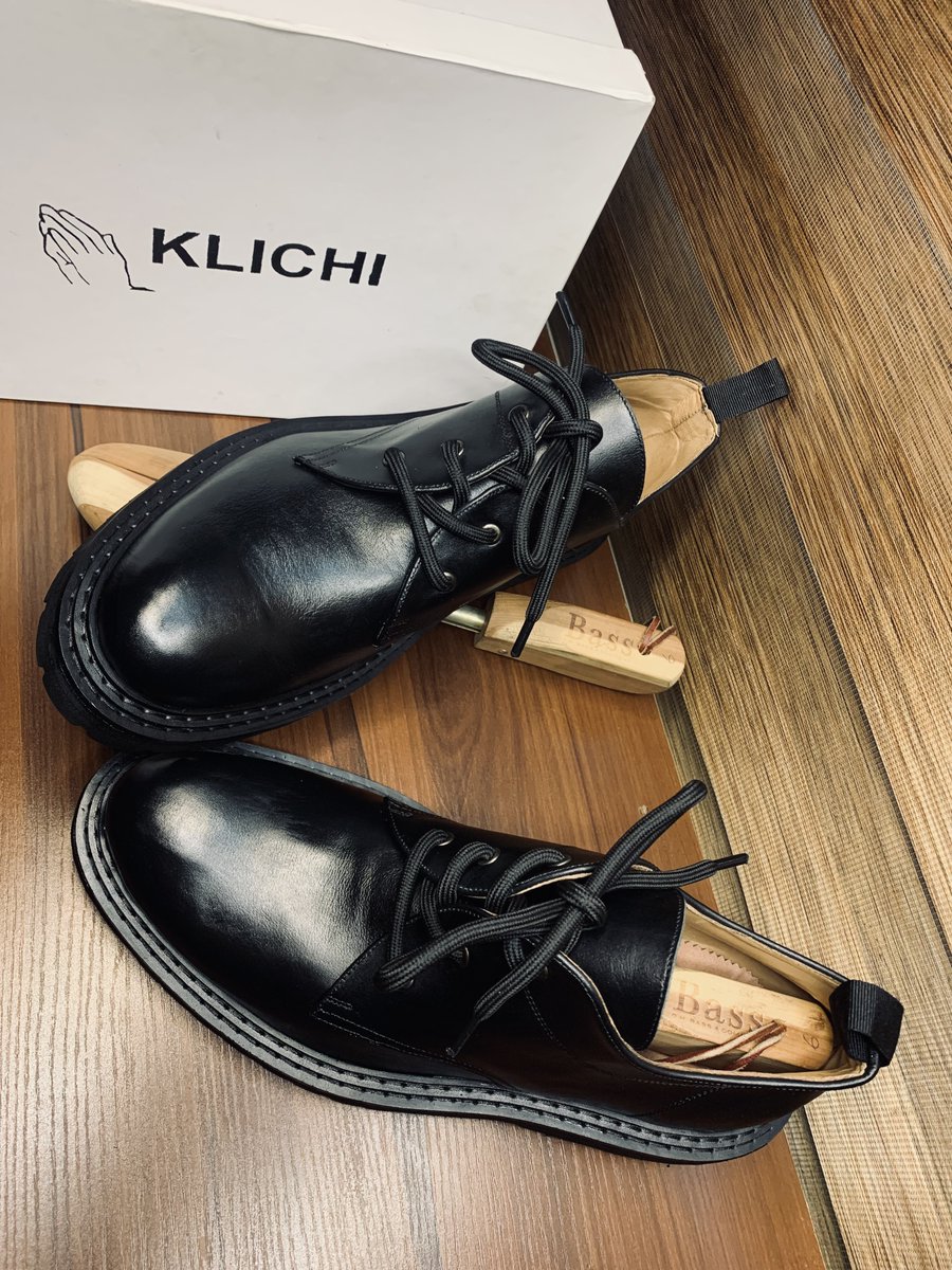AT KLICHI WE DESIGN SHOE / FOOTWEARS.

GET OUR 100% GENUINE LEATHER SHOE

Built to last
Suitable on all outfits
Available in all sizes and colors
65,OOO

Nationwide delivery
LINK AT BIO, TO ORDER.