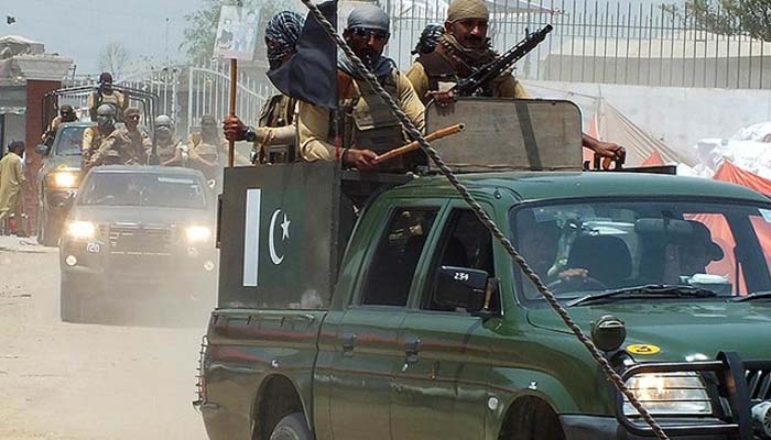Sindhleak's tweet photo. باجوڑ : چیک پوسٹ پر دہشتگردوں کا حملہ ،
 12 خوارج ہلاک، دھماکے سے 11 اہلکار شہید
#Bajor #KPK https://t.co/s020ghyK7e