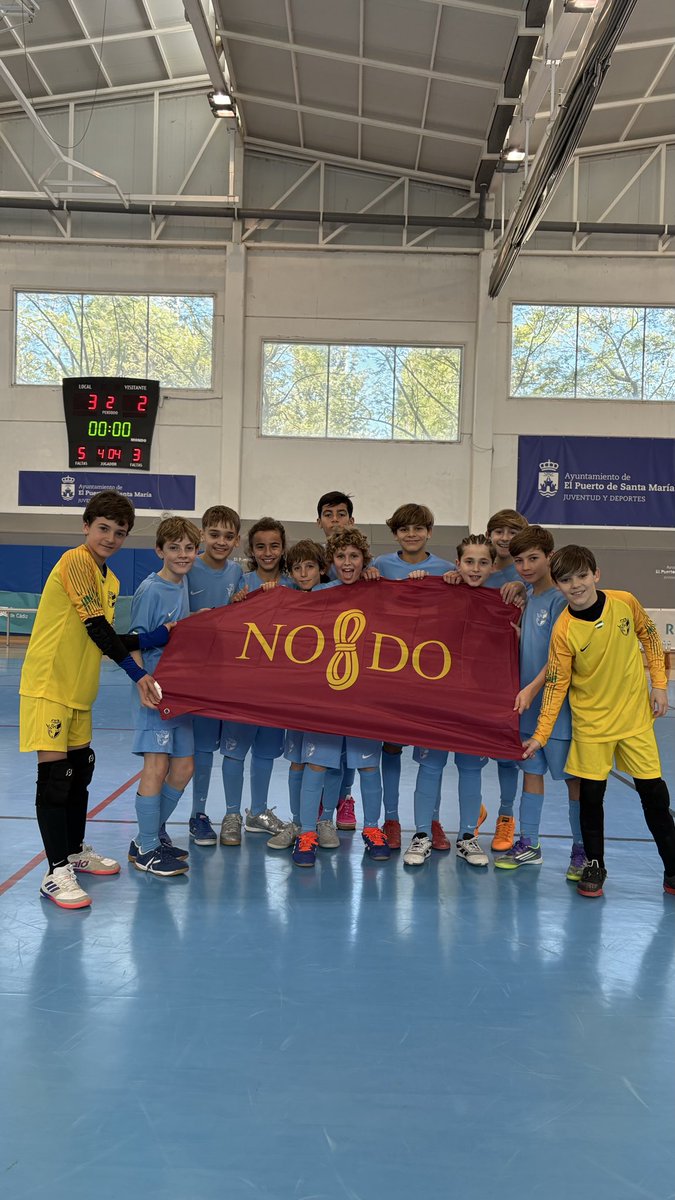 Experiencia muy bonita la de ayudar a este grupo de niños a intentar conseguir su sueño. No pudo ser, pero nos fuimos con un gran tercer puesto.