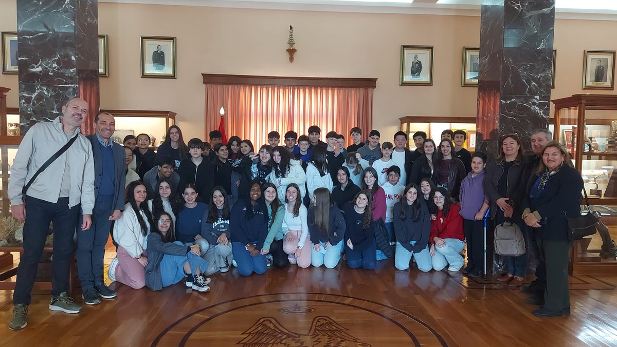 🗣️📢🆕 ¡Gran jornada en la 𝑨𝒄𝒂𝒅𝒆𝒎𝒊𝒂 𝑮𝒆𝒏𝒆𝒓𝒂𝒍 𝒅𝒆𝒍 𝑨𝒊𝒓𝒆 !  Nuestros alumnos del <a href="/iaxmurcia/">IES Alfonso X el Sabio</a> han visitado las instalaciones de la #AGA en San Javier ✈️🧑‍✈️👩‍✈️ Una oportunidad única para conocer de cerca la formación de nuestros oficiales y despertar vocaciones.