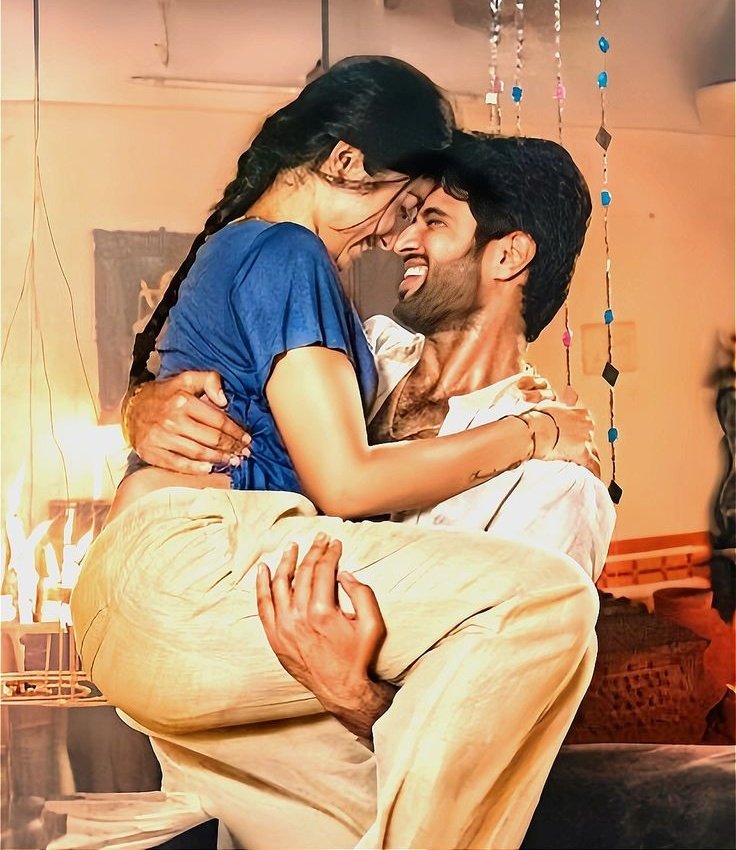 9 days and vanchidamma vanchidamma is already playing in my head 😭❣️✨
#RashmikaMandanna #VijayDeverakonda #ViRosh