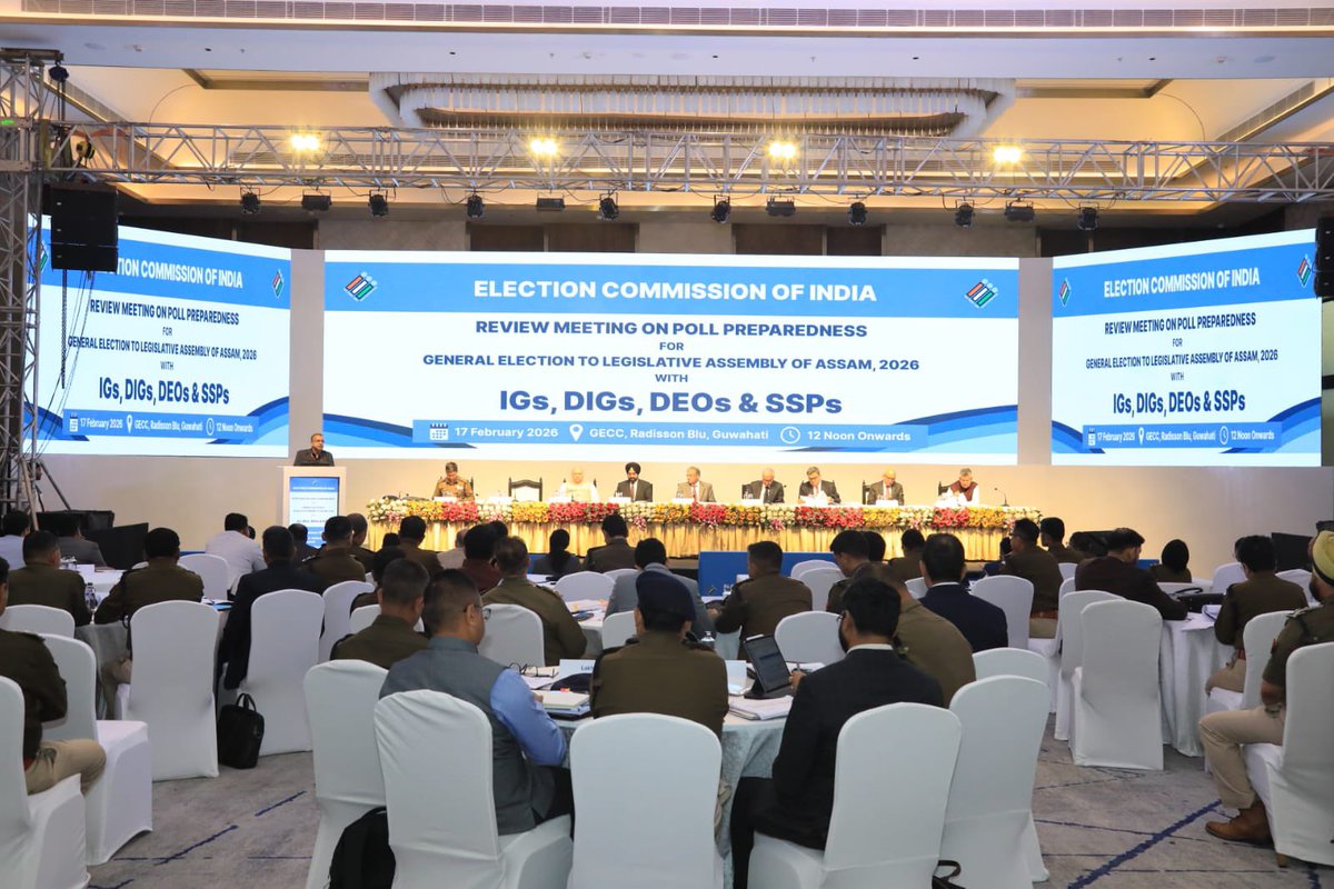 ceoassam62029's tweet photo. Review meeting on Poll Preparedness underway in Guwahati in the presence of CEC Shri Gyanesh Kumar, along with EC Dr. Sukhbir Singh Sandhu and EC Dr. Vivek Joshi, with IGs, DIGs, DEOs, and SPs/SSPs of Assam.

#AssamAssemblyElections2026 
#ECI

@ECISVEEP 
@IIIDEM_Official 
@diprassam