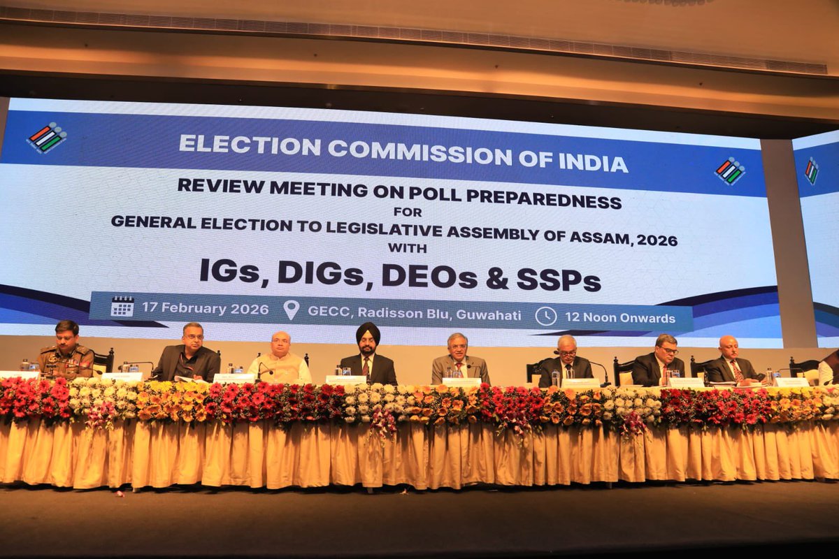 ceoassam62029's tweet photo. Review meeting on Poll Preparedness underway in Guwahati in the presence of CEC Shri Gyanesh Kumar, along with EC Dr. Sukhbir Singh Sandhu and EC Dr. Vivek Joshi, with IGs, DIGs, DEOs, and SPs/SSPs of Assam.

#AssamAssemblyElections2026 
#ECI

@ECISVEEP 
@IIIDEM_Official 
@diprassam