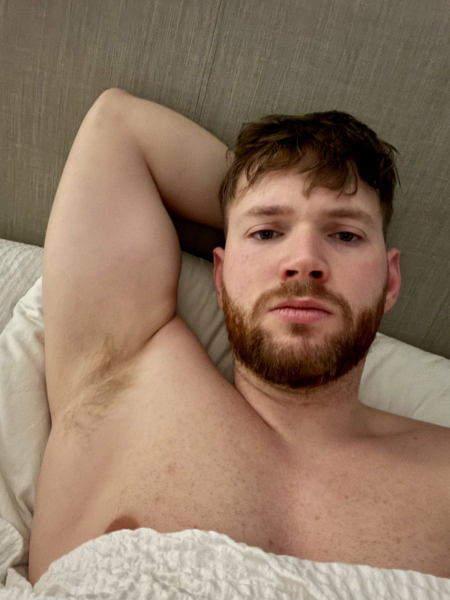 Rise and shine wallets, I’m back and ready to take all of that pathetic cash of yours😈you know I deserve every last bit of it don’t you 

#findom #alpha #paypig