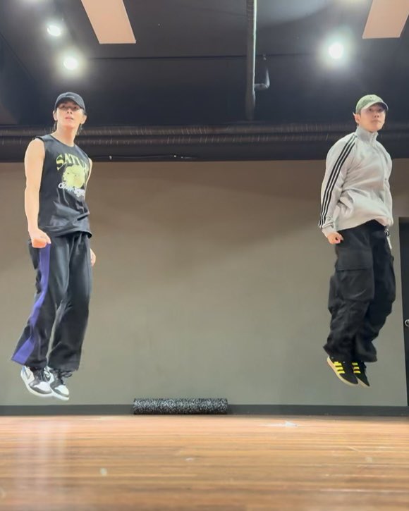 우리 용희 생일 진심으로 축하하고 형이 젤 아낀다! 아프지말고 건강하자 우리♥️

#CIX #용희 #HappyYongheeDay
#대명절_용희생일