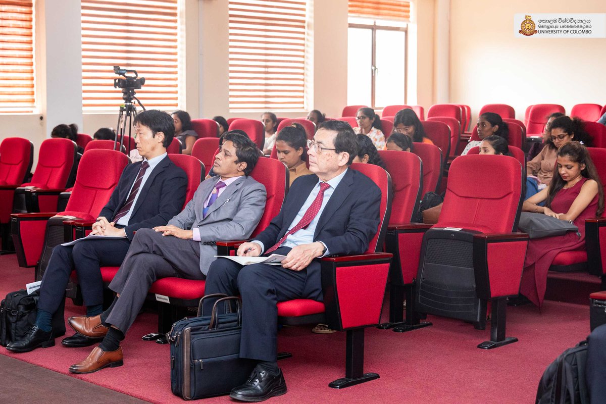 University Colombo tweet media