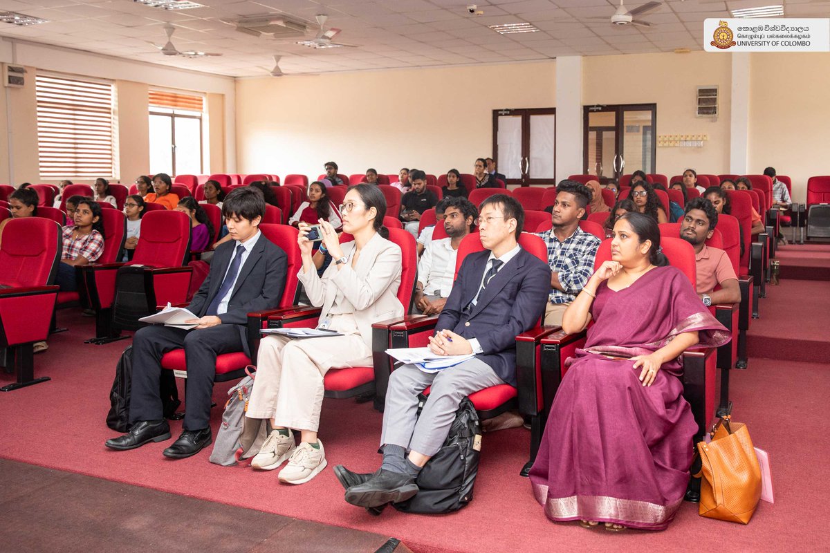 University Colombo tweet media