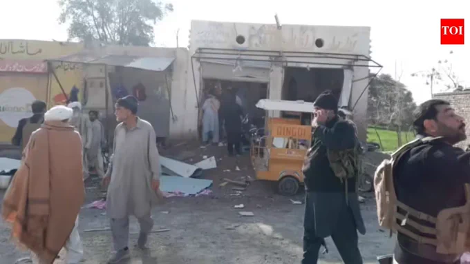 انفجار موتر بمب در پایگاه ارتش پاکستان