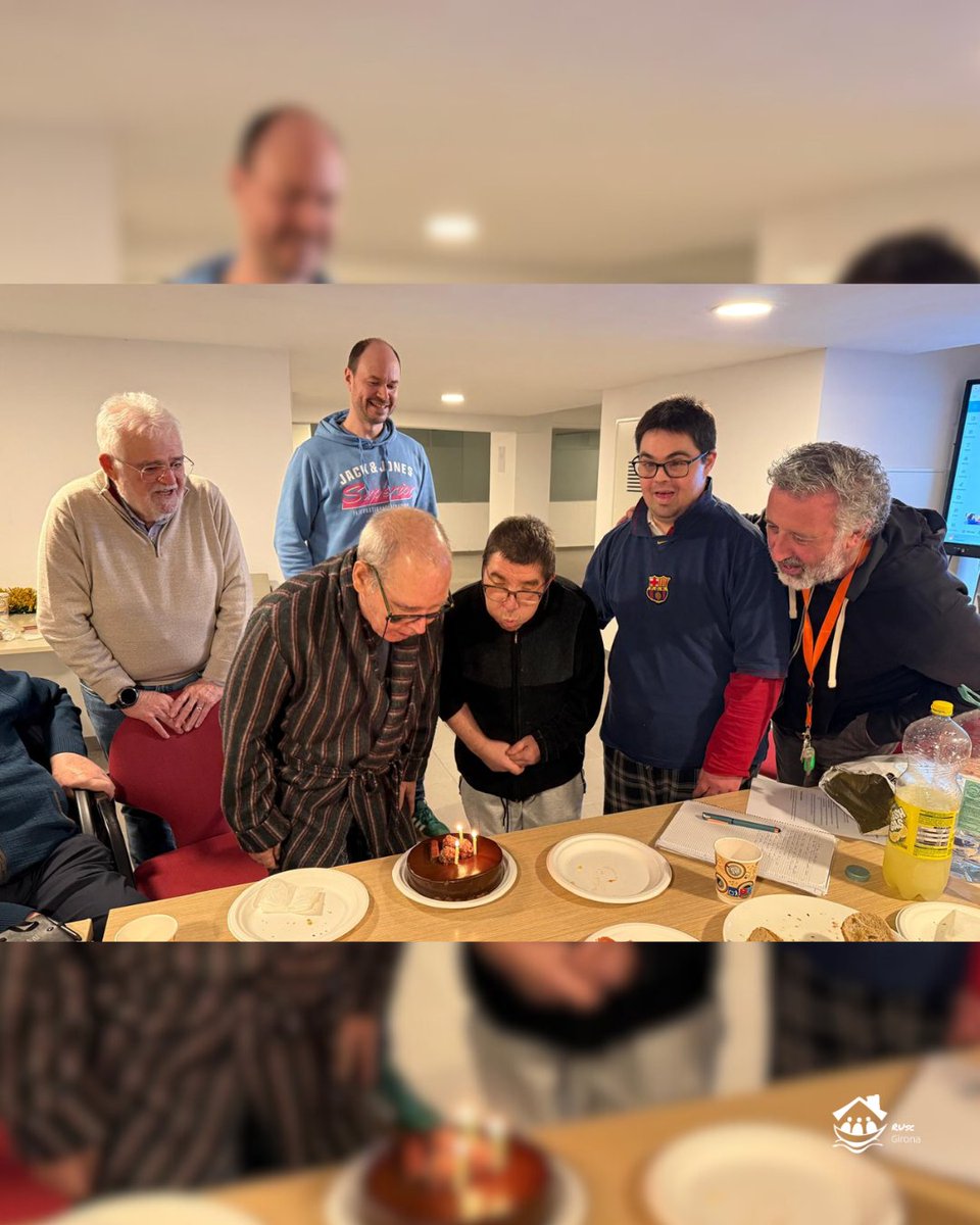 ruscgirona_llar's tweet image. Ahir a la nit vam celebrar la reunió de patronat... i vam acabar amb un pastís, per celebrar el 3r aniversari de l'obertura de la nostra llar!🎂🌟
Un moment senzill, ple d’agraïment i felicitat. Gràcies a totes les persones que ho feu possible cada dia 💙

#llar #ruscgirona