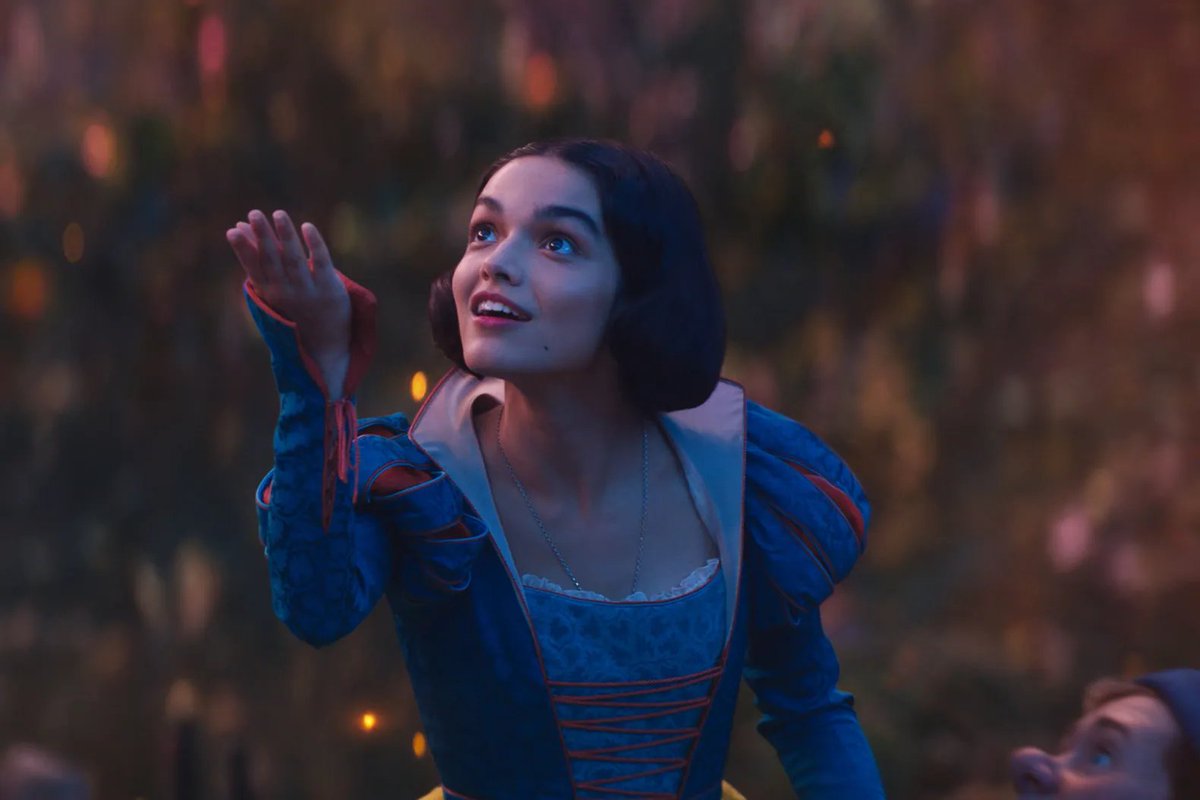 DT2ComicsChat's tweet image. #RandomThought🤔

So, it's time.

Time to forever ban the phrase

"Updated for a modern audience."

Because this has never worked.