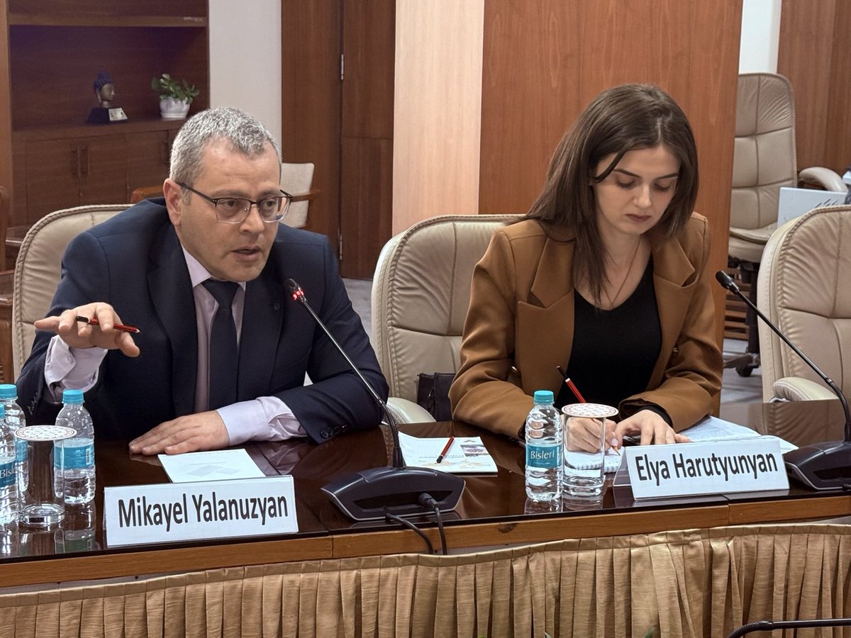 CenterOrbeli's tweet photo. 🇦🇲🤝🇮🇳 Meeting between the Orbeli Analytical Center and the Vivekananda Foundation focused on Armenia–India cooperation.

Talks covered security, infrastructure initiatives including the “Crossroads of Peace,” and prospects for joint research, dialogue, and reciprocal visits. https://t.co/WHJeptykTq