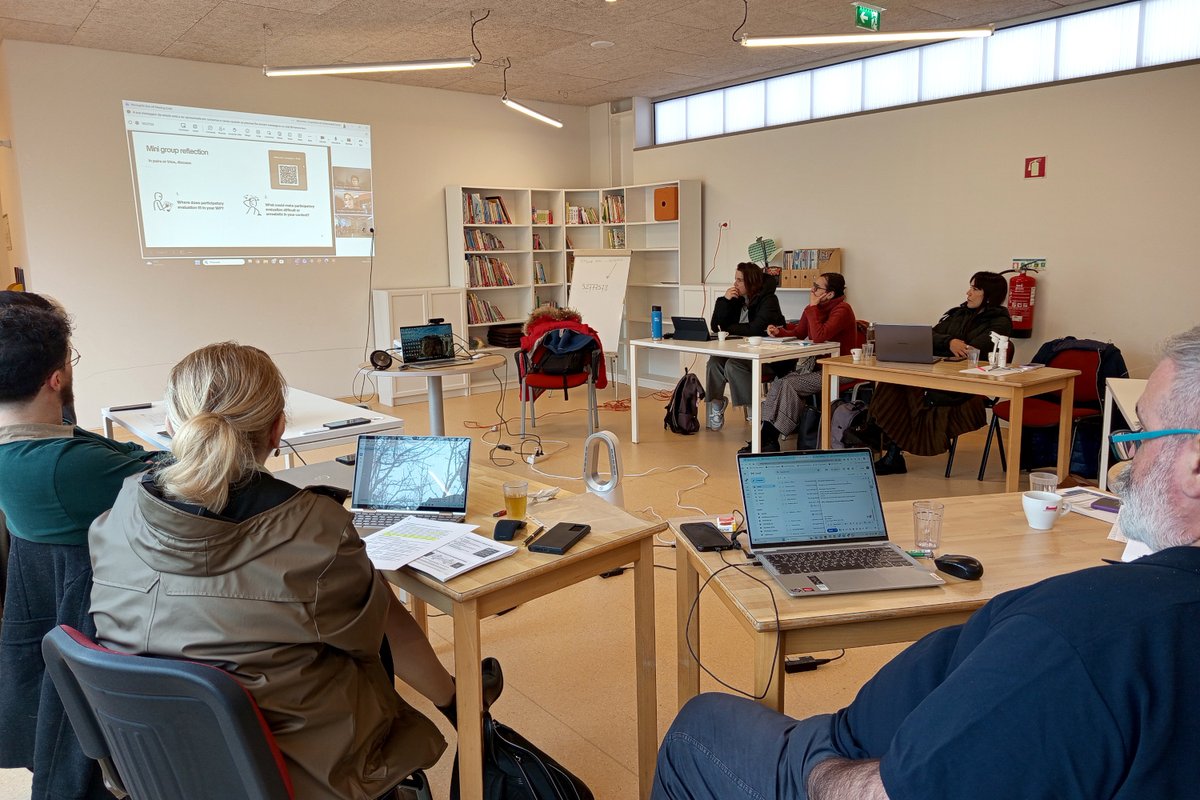 FundDiagrama's tweet image. Comienza el proyecto #MovingON sobre fomento de la participación de jóvenes en conflicto con la ley.
fundaciondiagrama.es/comunicacion-y…

#justiciajuvenil #proyectoeuropeo #participaciónjuvenil
@AproximarC @Stichting180 #AgnieseWijkbedrijf #CPIP @CMCascais @_IASIS #ARocca