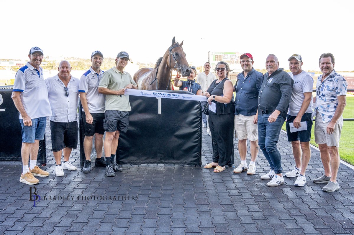 mitchellbeer tweet media