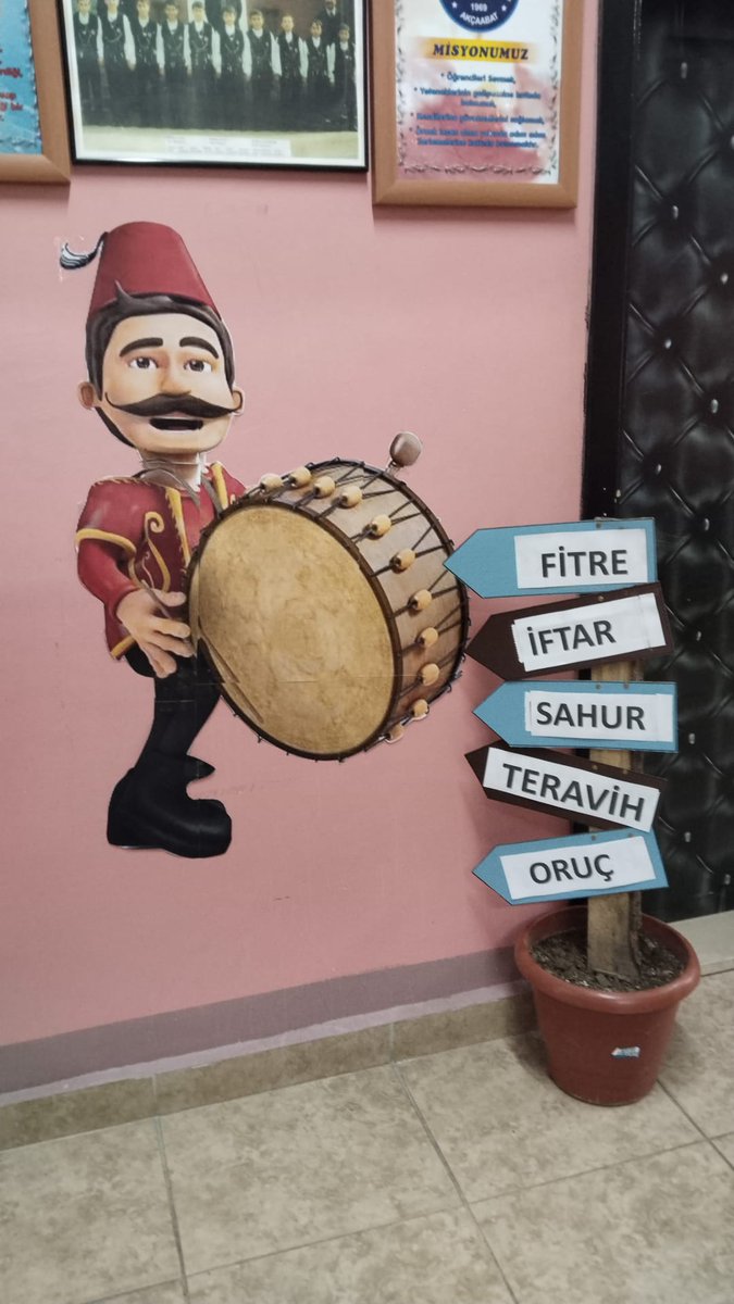 Metinkale61's tweet photo. Okulumuz, Ramazan ayının manevi iklimini öğrencilerimize en güzel şekilde yansıtmak amacıyla planladığı sosyal, kültürel ve eğitsel faaliyetlerle Ramazan’a hazırdır.
@Trabzon_MEM 
@hasan_uygun91 
@AkcaabatIlceMEM 
@ismetcavdar61 https://t.co/kJy9ZSILtn