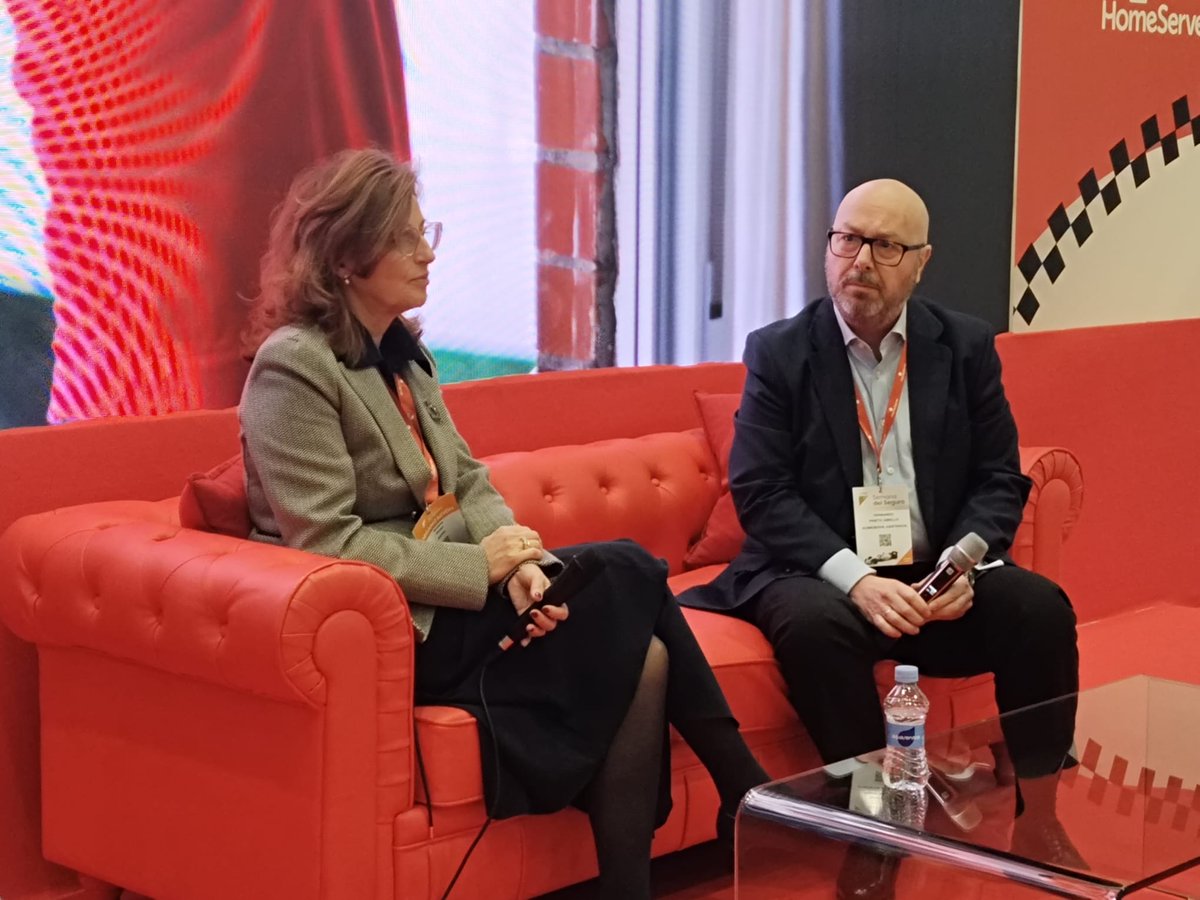 HomeServe_ES's tweet photo. Acaba de comenzar la XXXIII Edición de la #SemanaDelSeguro organizada por @Inese_seguros con entrevista a @fpgibello, CEO de #HomeServe y @madsperez Directora General de @Inese_seguros. Nuestro espacio #Gran Formato y #SofáHomeServe acogerá hoy a figuras destacadas del sector.   Puedes seguir la emisión aquí: https://t.co/hfOKMgILVm