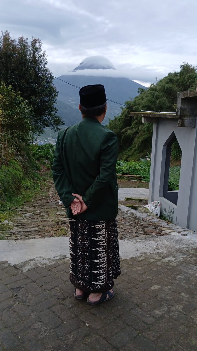 gusalbar1965's tweet photo. Suasana pagi yang sejuk👍 https://t.co/UINPqVHx1T