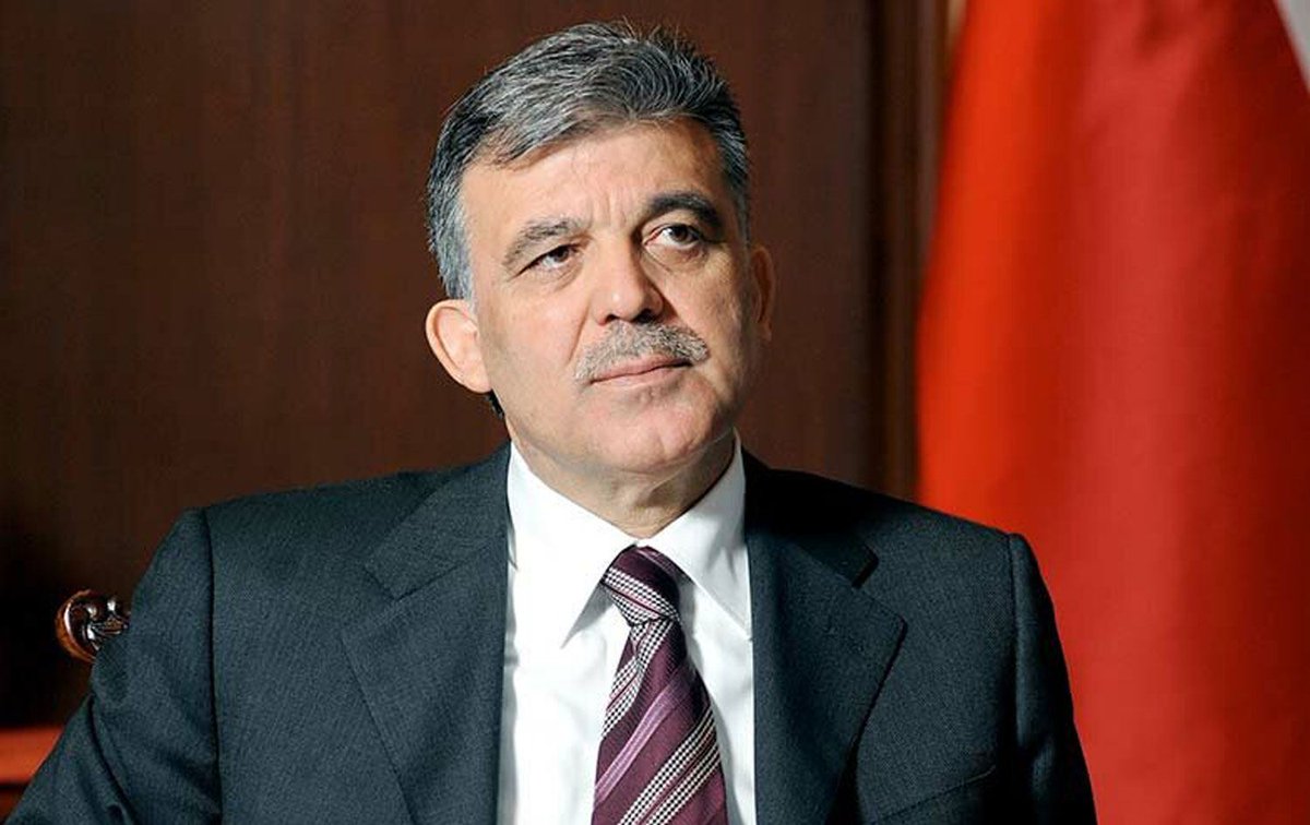 Gazeteci Barış Yarkadaş, Ekrem İmamoğlu’na siyasi yasak gelmesi halinde Abdullah Gül’ün CHP’nin cumhurbaşkanı adayı olacağını iddia etti.