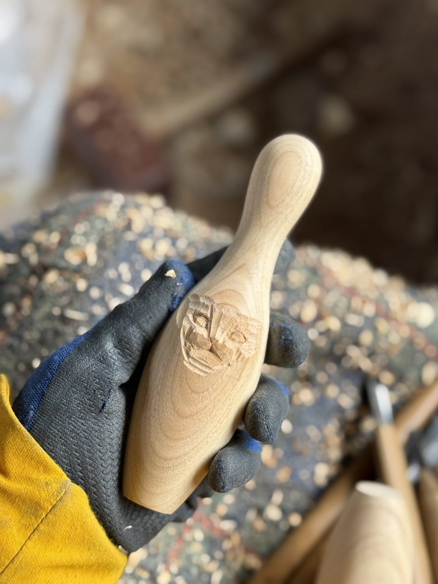 ネコノおもちゃ屋さん制作中 //