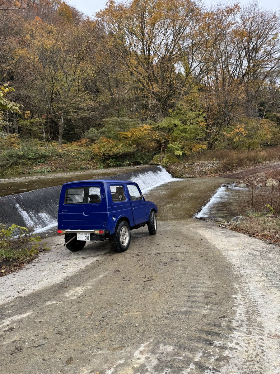mellow_soso's tweet photo. #sj30 #ジムニー #売ります #jimny 
車検は令和7年9月1日まであります。
4mtです。
50万希望　値下げできます。 https://t.co/wOGkcTArQu
