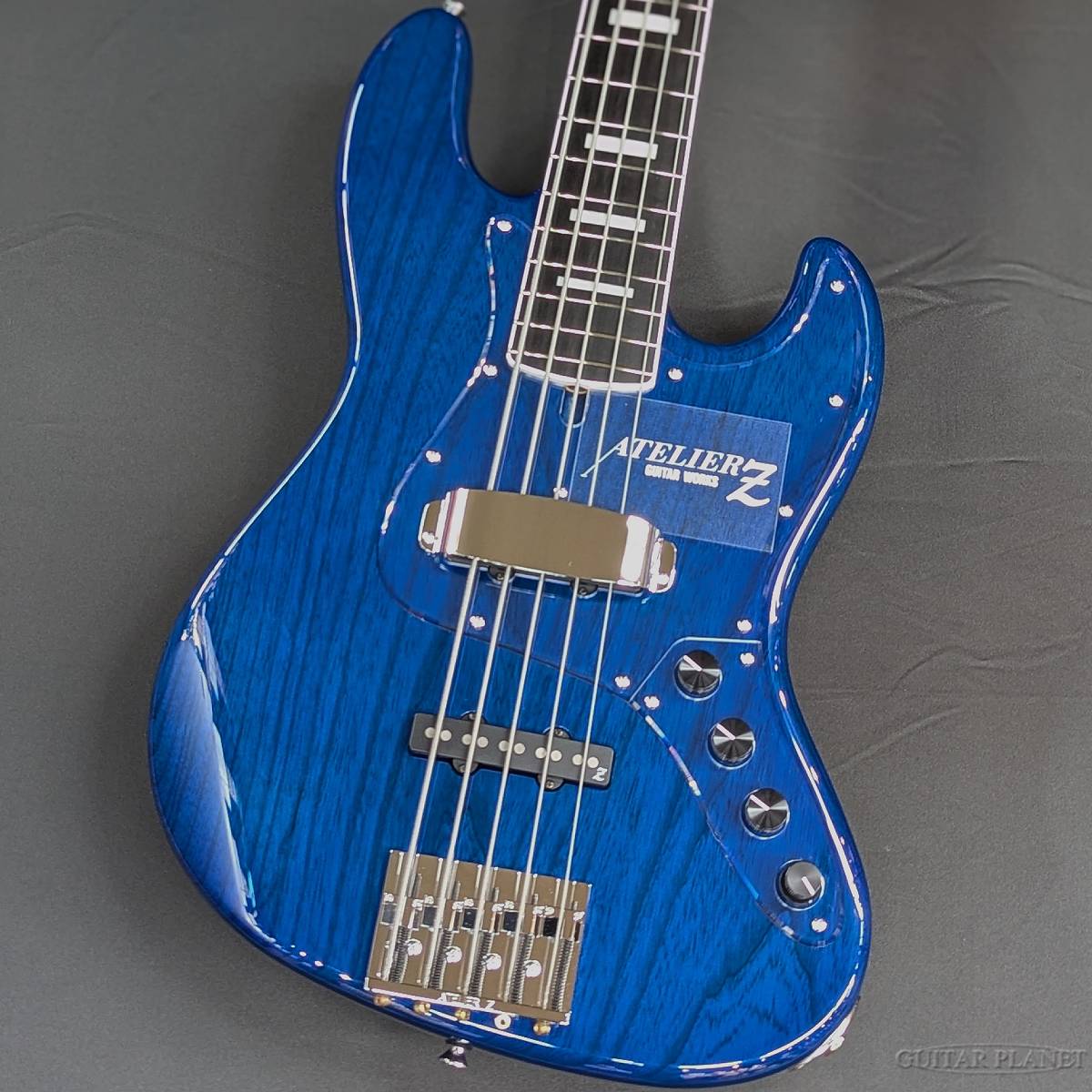 青いアトリエZも入荷です。エボニー指板でマッチングヘッド！ ATELIER