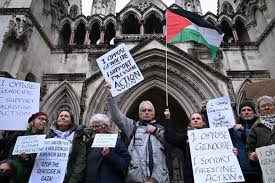aysu_bicer's tweet photo. İngiliz hükümetinin protestocuları 'terörist' ilan etme girişimi, Yüksek Mahkeme’nin Palestine Action yasağını hukuka aykırı bulmasıyla büyük darbe aldı. 

İçişleri Bakanlığı şu an yargı, kamuoyu ve insan hakları baskısı arasında sıkışmış kalmış durumda👇

https://t.co/Tv7rXqf4gf https://t.co/A6Ga0VAjsf