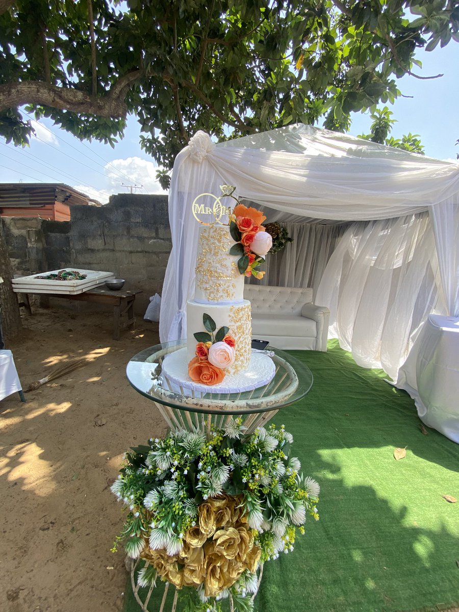 DeerahCakes/ Lagosbaker 08100034585 tweet media