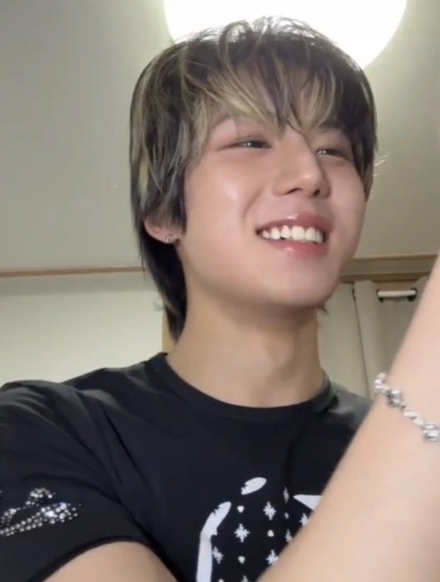 bambi .☘︎ ݁˖ 𝘣𝘢𝘦𝘫𝘪𝘻 𝘮𝘰𝘯𝘵𝘩 tweet media