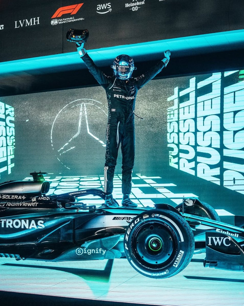 MercedesAMGPCF1's tweet image. Q “2026 f1 World Champion?”

Seb 🗣️ “George Russell, Mercedes”🌟