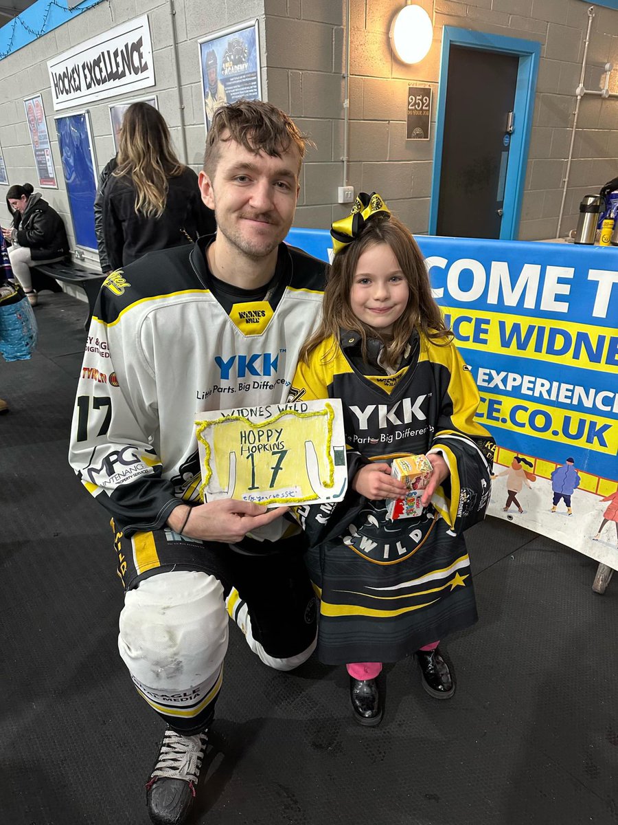 Massive Happy Birthday to our #17 &amp; Captain, Andrew Hopkins!!
Hope you have a lovely day Andrew, Enjoy!!
🍾🎊🎉🥳🎁🎂🖤💛🏒🥅

Photos by Ste Cunningham &amp; Geoff White.