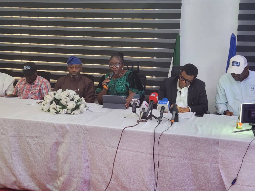 EPISTLENEWS2017's tweet photo. CROSS RIVER STATE TAKES THE LEAD AS FIRST STATE TO DEPLOY TRACEABILITY SYSTEMS FOR MONITORING OF AGRICULTURAL VALUE CHAINS.https://t.co/svXJSmmYFE https://t.co/KHEXHwgTM9