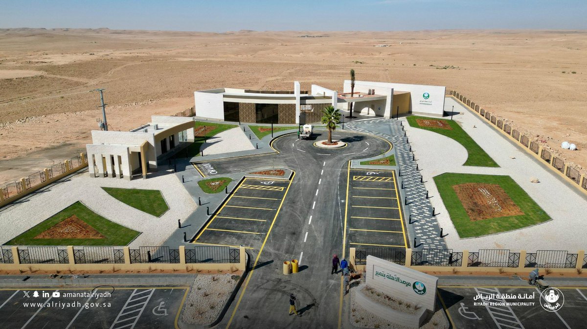 من موقع ارتبط بذاكرة الأهالي إلى منشأة
حديثة تعزز استدامة أعمال الترائي.. 🌙

يمثّل استقبال مرصد الأهلة الجديد للترائي في تمير
بعد تدشينه، امتدادًا لـ مسيرة علمية عريقة تجـاوزت
120 عامًا، منذ انطلاق الترائي فيه، ليواصل اليوم أداء
رسالته التاريخية، ويعزّز مكانته مركزًا متكاملًا