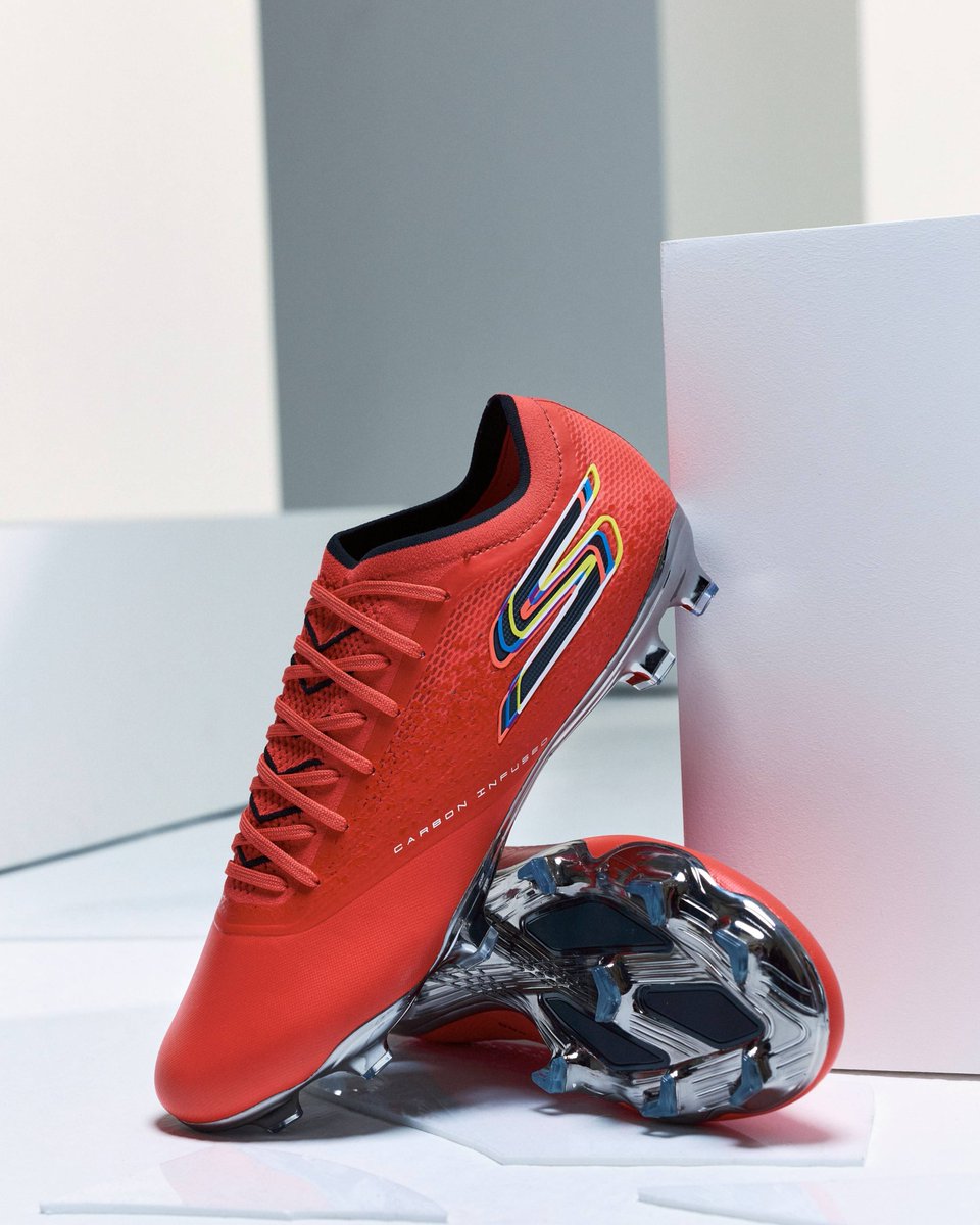 SkechersSpain's tweet photo. Velocidad que destaca 💨 #ComfortThatPerforms 

https://t.co/qaX1sK3e6m https://t.co/qjTCsXo6ZC