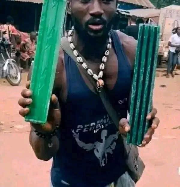 Who can proudly tell me the name of this soap?😁