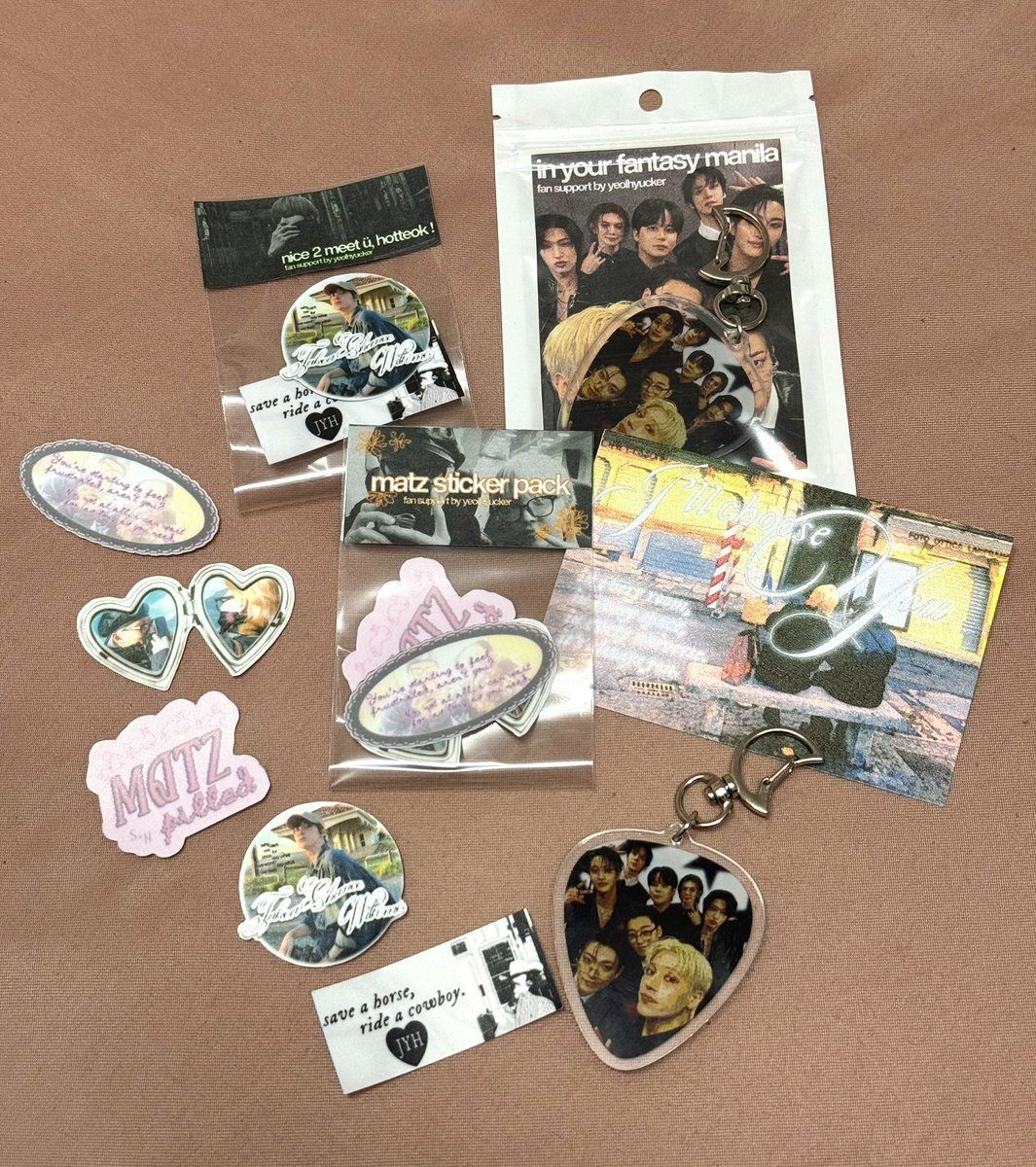 final previews of all of my freebies :') 

thank u to <a href="/every_dainty/">mhica PISO PRINTING SERVICE OPEN</a> as usual for the postcard and stickers!!
thank u to <a href="/vjscart/">m •ᴗ•</a> for the keyrings!

eto na real na, see u atinys!!
#InYourFantasy_MNL 
#ATEEZinMANILA
#printbylight
#vjsproofs