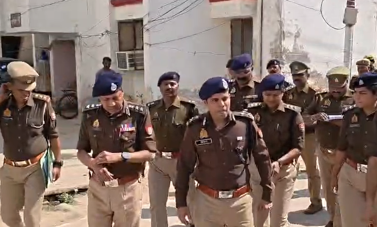 bstvlive's tweet photo. उन्नाव : आईजी रेंज लखनऊ पहुंचे उन्नाव
➡ पुलिस लाइन का कर रहे निरीक्षण
➡ सदर कोतवाली का भी लेंगे जायजा
➡ सफीपुर थाने का भी करेंगे निरीक्षण
#Unnao #IGVisit #PoliceInspection https://t.co/85awwQl62a