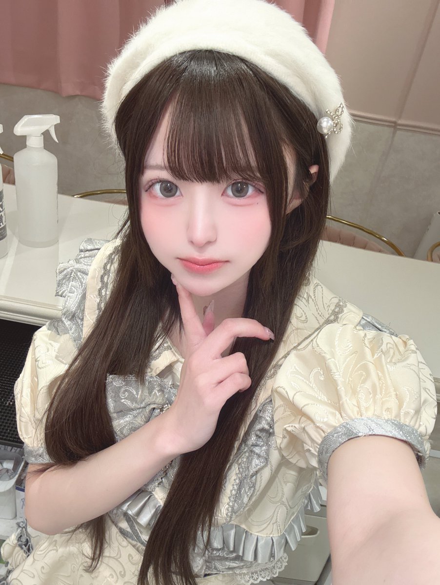 18-23いてます❕