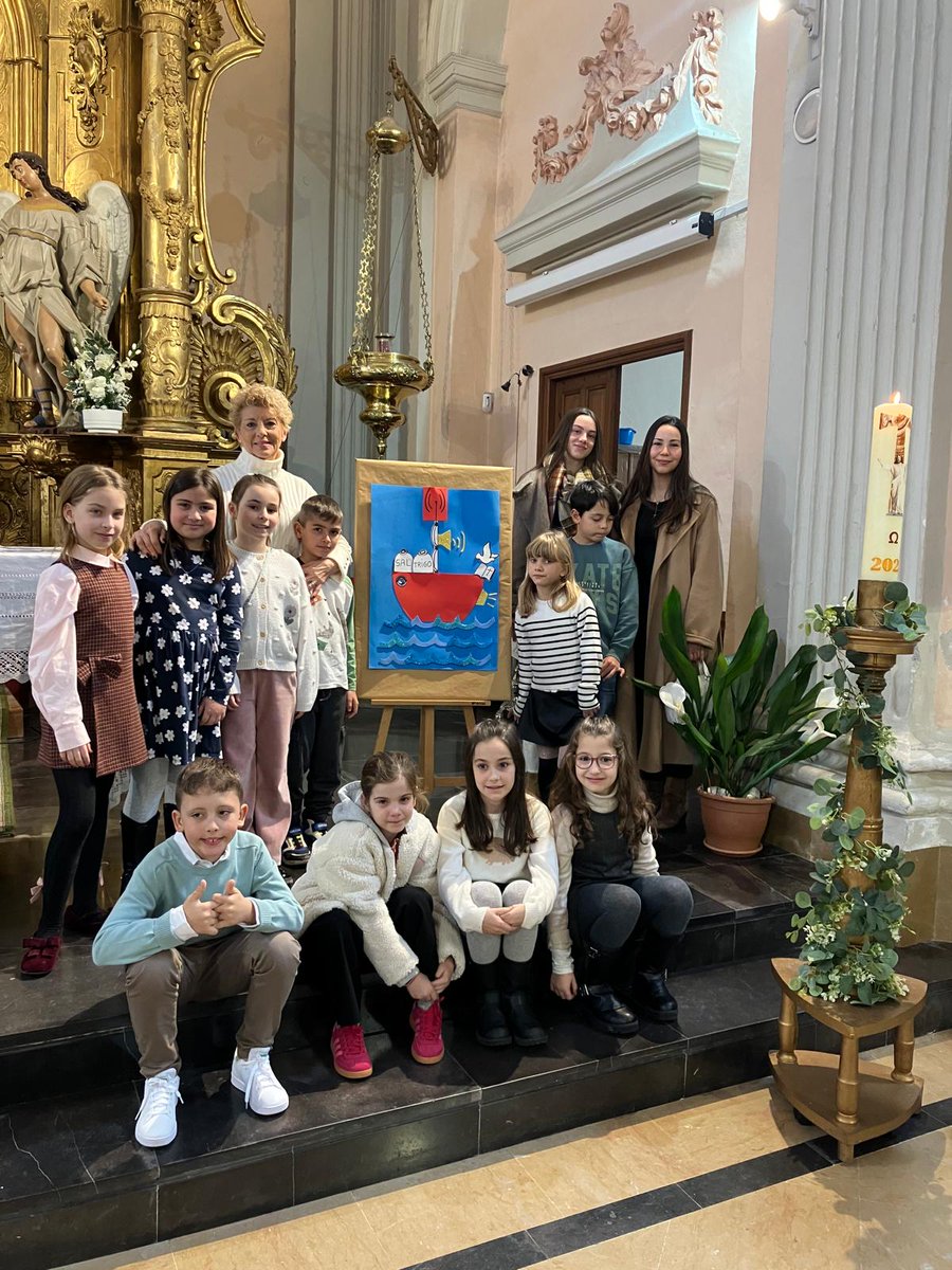 El pasado Domingo, el Grupo de Olga participó en la Misa Familiar en el último Domingo Ordinario antes de comenzar la Cuaresma. 
Al terminar la Eucaristía, hubo 2 Bautizos de los Niños de Comunión que estaban sin recibir el Sacramento.
Fue un domingo lleno de momentos especiales.