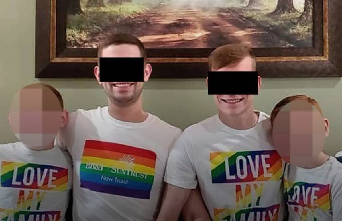 kandelidoo's tweet photo. @ZGIDeutschland Nehmt dieser nadsi Braut bloß das Kind weg und gebt es lieber in einer Familie mit Werten und Moral. https://t.co/lynCNOsGLh