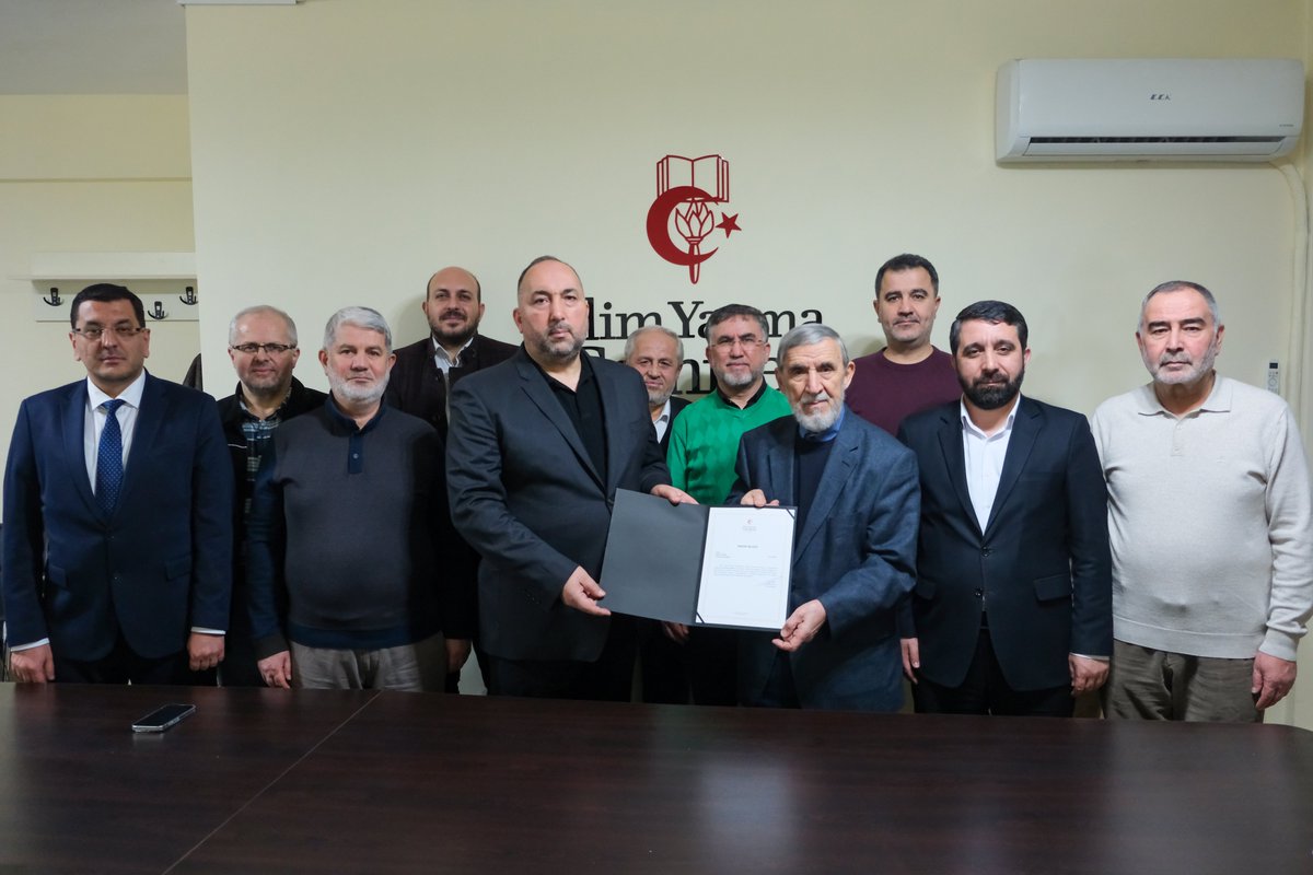 YK üyelerimiz ile İYC Genel Merkez YK Üyesi Sn. Esat Ertaç Erbesler ve Teşkilat Md. Sn. Rafet Gayretli’nin katılımlarıyla İYC Konya Şubesi’nde Yönetim Kurulu Toplantımız gerçekleştirildi.  Şubemiz, GM Şube Performans Kriterleri “Büyükşehir” kategorisinde Türkiye 1.’si olmuştur.