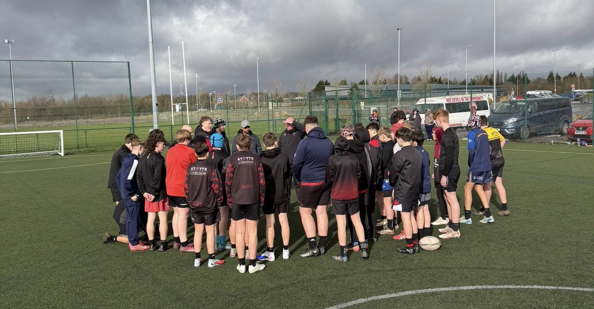 SalfordRLFC_F's tweet photo. 1️⃣ Very wet &amp; very windy day at the CORPACQ stadium

3️⃣ Rising Stars session

5️⃣ Hours Coaching 

1️⃣7️⃣0️⃣➕ players in attendance 

✅ A fantastic day for Rugby League Development in Salford! 

@Salford_RLFC https://t.co/FwE07uQA9o