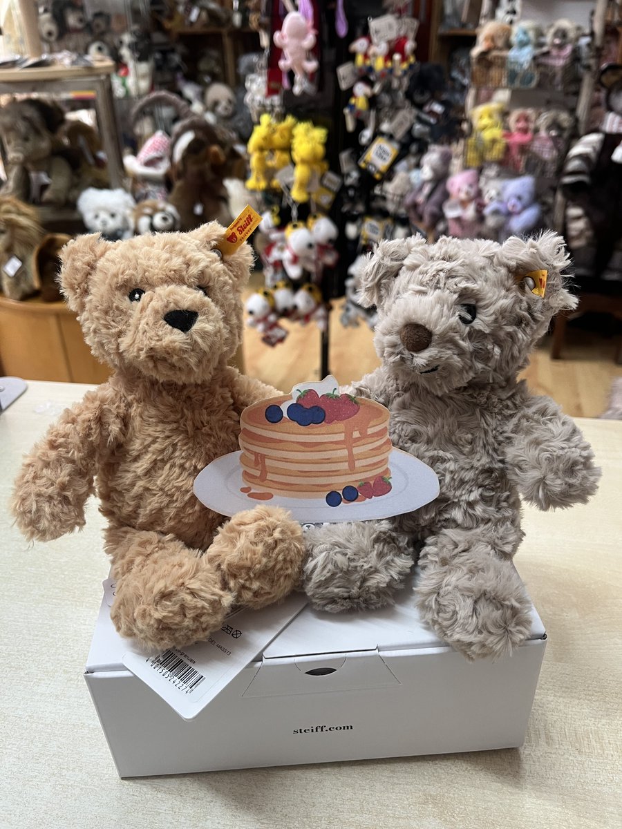 worldofbears's tweet photo. Honey & Jimmy are thrilled for Pancake Day! 🥞 These tiny Steiff bears may be small, but they pack big charm.
Grab your pocket-sized companions for just £22 each!
Shop now: https://t.co/b2wmTEbwlk
#PancakeDay #SteiffBears #TinyTreasures https://t.co/UCGbd9KN1v