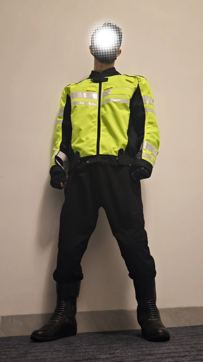 披露一下 AKman 人間體是來自一名警官的身份，也順祝粉絲新年快樂。

想知道究竟他與超人戰士還有什麼關聯故事，年後可以繼續留意反派 <a href="/ted98076972/">hero控</a> 更新後續篇章。