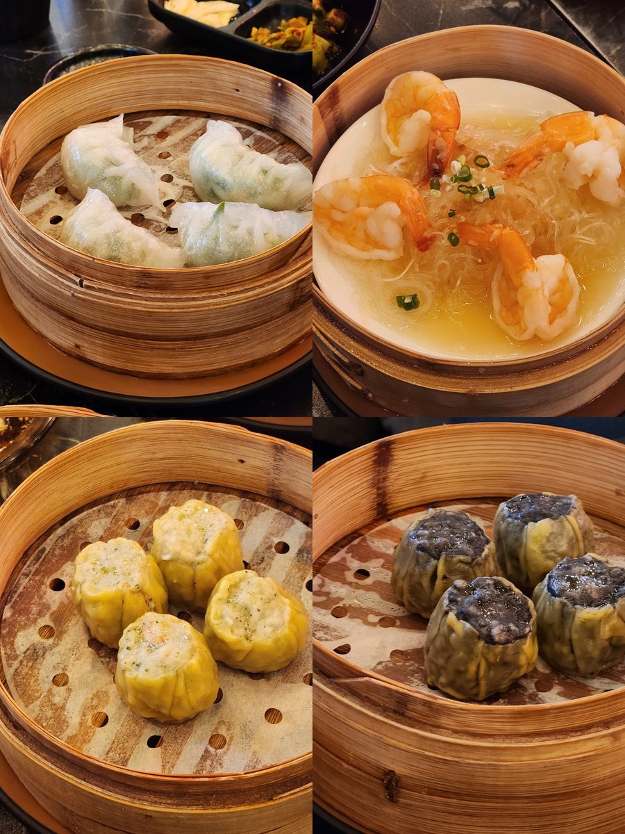 생일, 설날 이거저거 기념으로 #티엔미미_홍대점 딤섬 맛있다 둬개 뽑자면 트러플이랑 부추새우 좋았구요 냉채는 낫 마이 스타일이지만 해산물이 실했음 어향가지는 말뭐 추천추천👍 오이무침 인기였고 볶음밥은 평범했고 생맥 300ml가 구천원 인건 좀 놀랐읍니다