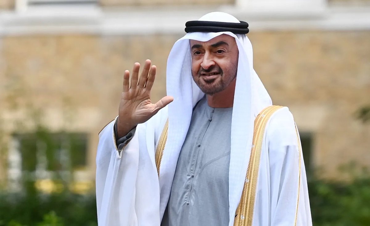 shabay35's tweet photo. مواقف سجلها التاريخ للشيخ محمد بن زايد:

- تحذيره للرئيس الأميركي الأسبق باراك أوباما من دعم تنظيم الإخوان في ما سُمي ربيعا عربيا، واليوم جميع شعوب الدول التي تأثرت بالربيع العربي تلعن اليوم الذي خرجت فيه إلى الشوارع .

- وقوفه مع مصر وذلك بشهادة الرئيس المصري عبد الفتاح السيسي الذي قال: إن الدعم الذي قدمته دولة الإمارات ممثلة برئيسها الشيخ محمد بن زايد آل نهيان شكّل نقطة مضيئة لبلاده في السنوات الأخيرة، وساعدها في تجاوز الأوقات الصعبة.

- وقوفه مع المملكة العربية السعودية وذلك بشهادة ولي العهد السعودي محمد بن سلمان الذي قال: "وقت الشدة ما شفنا إلا رجال وأنتم ناس قول وفعل والمصير واحد". ورد عليه الشيخ محمد بن زايد: "الله لا يفرقنا يا أبو سلمان والعلاقات تقوى عند الشدائد".

- وقفته الإنسانية مع العالم في جائحة كورونا حين قال كلمته الشهيرة ( لا تشلون هم ). وهذا موقف إنساني أشادت به جميع المنظمات الدولية وعلى رأسها منظمة الصحة العالمية ومنحته المؤسسة البابوية التربوية التابعة للفاتيكان، وسام "رجل الإنسانية" تقديراً لما قام به من دور ريادي في مجال خدمة الإنسانية جمعاء خلال جائحة " كوفيد- 19".

- توقيع وثيقة الأخوة الانسانية التي أسهمت في إبراز حقيقة صورة الدين الإسلامي وتسامحه مع الآخر، وقد أشاد فضيلة الإمام الأكبر الدكتور أحمد الطيب، شيخ الأزهر الشريف، بجهود الشيخ محمد بن زايد في تعزيز قيم الأخوة الإنسانية، والتسامح، والسلام العالمي، واصفًا إياه بالداعم الأول لمسيرة الأخوة الإنسانية.

- وقوفه إلى جانب الشعب الفلسطيني في حرب غزة بعد السابع من أكتوبر، وهو اليوم أكبر المانحين حيث قدم أكثر من 45% من إجمالي المساعدات العالمية لوحده دون منٍّ ولا أذى، وبرهن على أن أيادي زايد البيضاء تتغاضى عن الخلافات السياسية وقت الشدة وتغلب الأخوة على كل ما سواها.

- وقوفه مع قطر عندما تعرضت لضربة إسرائيلة حيث كان أول رئيس دولة يزور الدوحة بعد الضربة وأكد تضامنه مع الأمن القومي الخليجي والعربي.

- وقفته الراسخة مع جميع الدول العربية والإسلامية في السراء والضراء وخدمته العلنية والسرية لمواطني هذه الدول بصمت دون أن يبطل صدقاته بالمن والأذى.

- من يفعل كل هذا سيظل مرفوع الرأس إلى يوم القيامة، ومن يتحالف مع صاحب هذه المواقف فهو محظوظ.

#محمد_بن_زايد 
#الامارات 
#رمضان_كريم