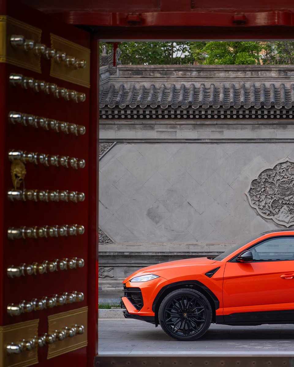 Lamborghini tweet media