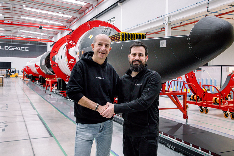 Hispaviacion's tweet photo. Sateliot y PLD Space sellan la primera misión espacial privada 100% española
https://t.co/3LWvU7JuG8
@jaumesanpera
#PLDSpace
@RaulTorresPLD https://t.co/mysRW0893O